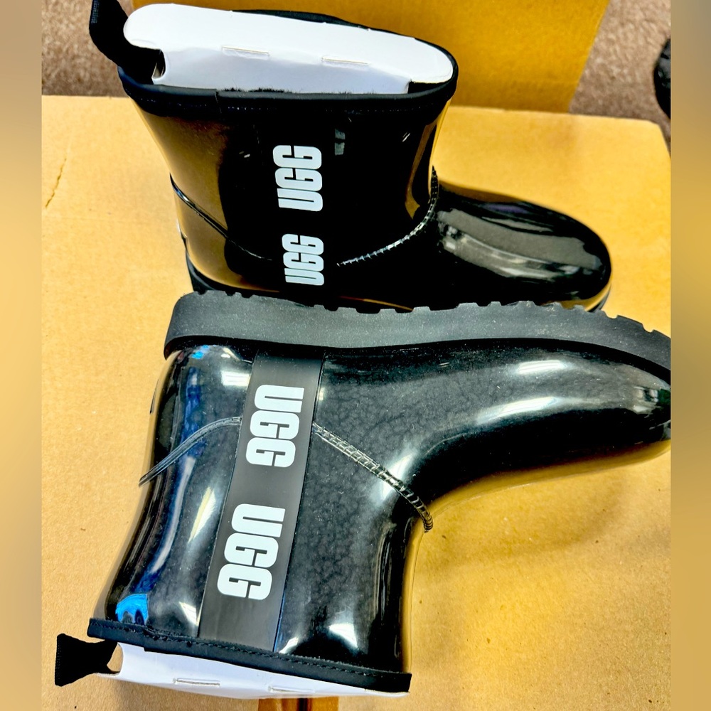 Uggs Classic Clear mini boots